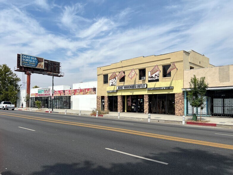 7118-7122 Reseda Blvd, Reseda, CA à vendre - Photo principale – Image 1 sur 3