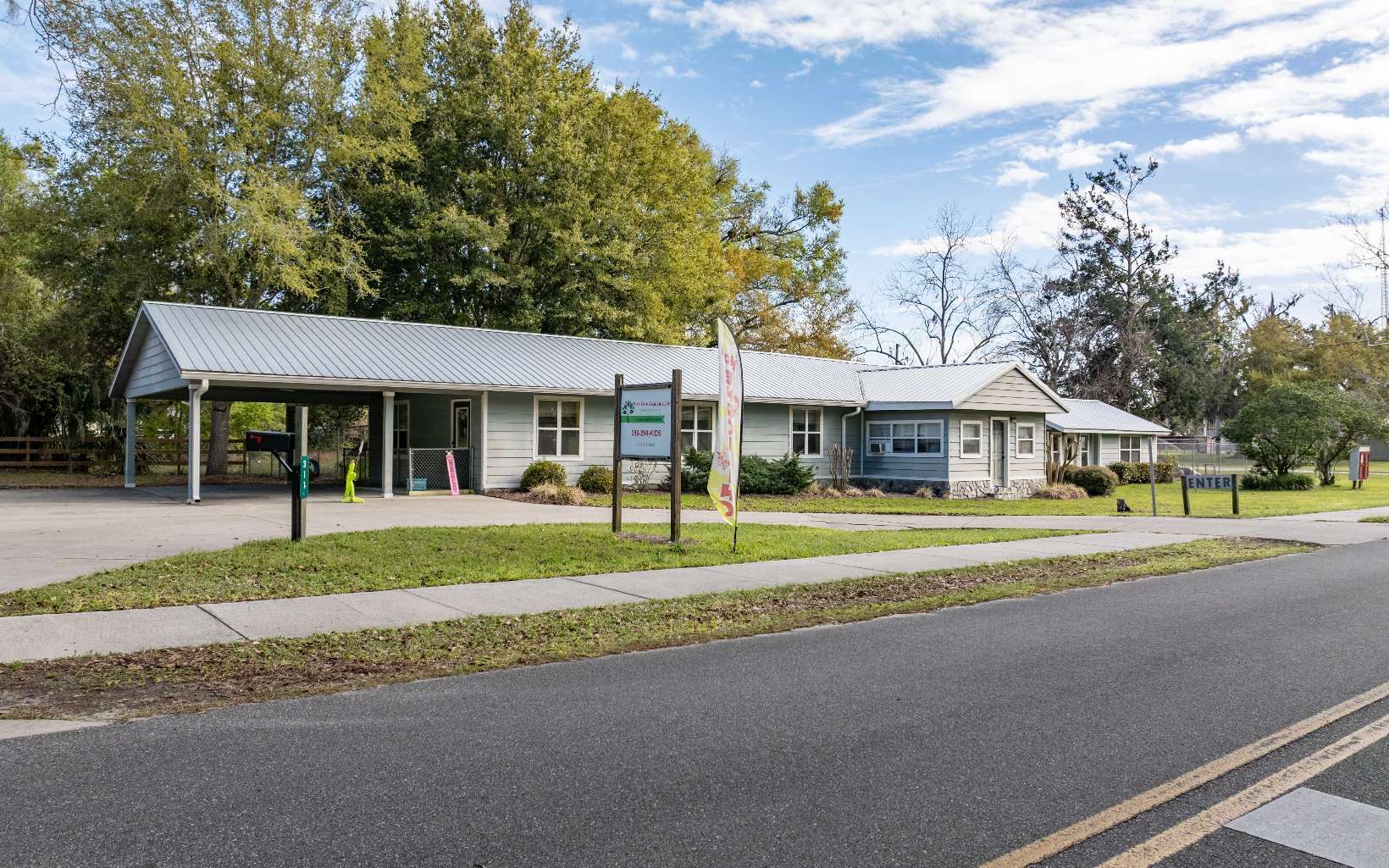 311 NE Crawford St, Mayo, FL à vendre Photo principale– Image 1 sur 39