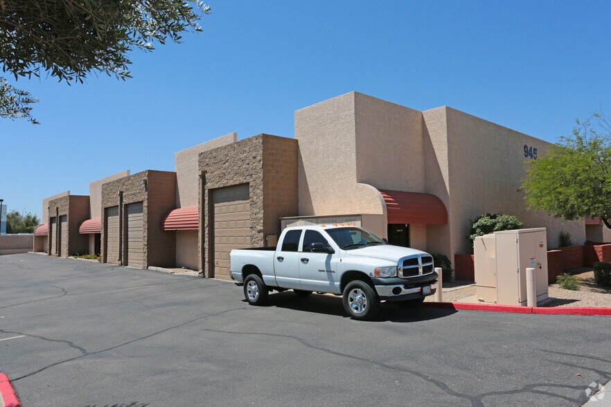 945 E Juanita Ave, Mesa, AZ à louer - Photo principale – Image 1 sur 6