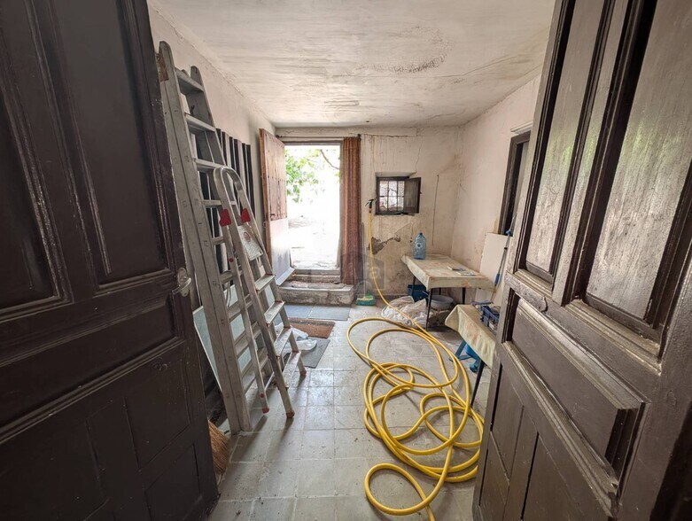 Immeuble residentiel dans Fuente el Saz de Jarama, Madrid à vendre - Photo intérieure – Image 2 sur 5