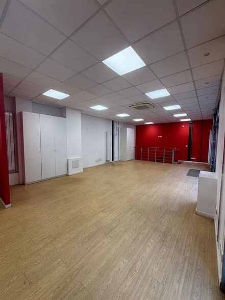Local commercial dans Levallois-Perret à louer - Photo intérieure – Image 2 sur 6
