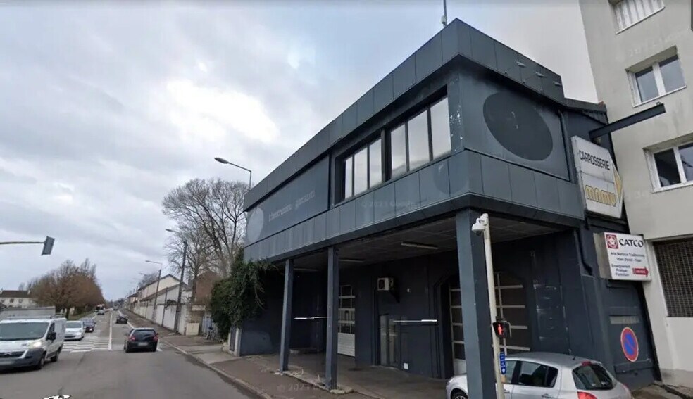 Local commercial dans Besançon à louer - Photo de l’immeuble – Image 1 sur 5