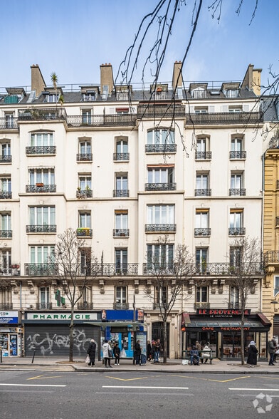 Local commercial dans Paris à louer - Photo de l’immeuble – Image 2 sur 5