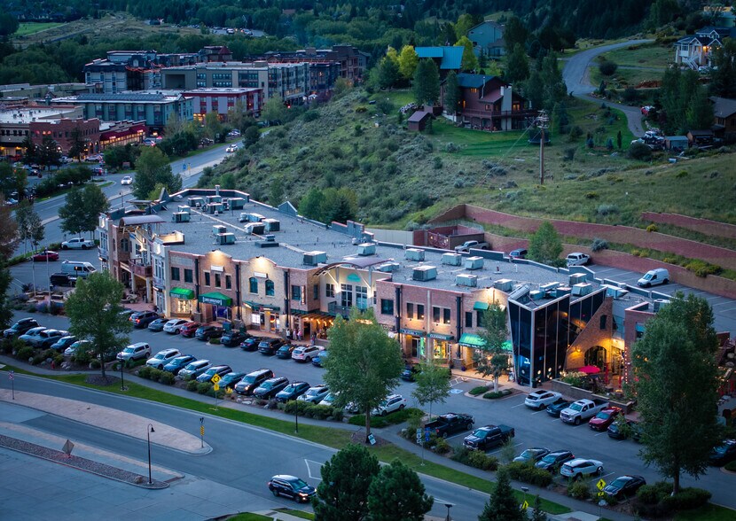 56 Edwards Village Blvd, Edwards, CO à louer - Photo de l’immeuble – Image 3 sur 17