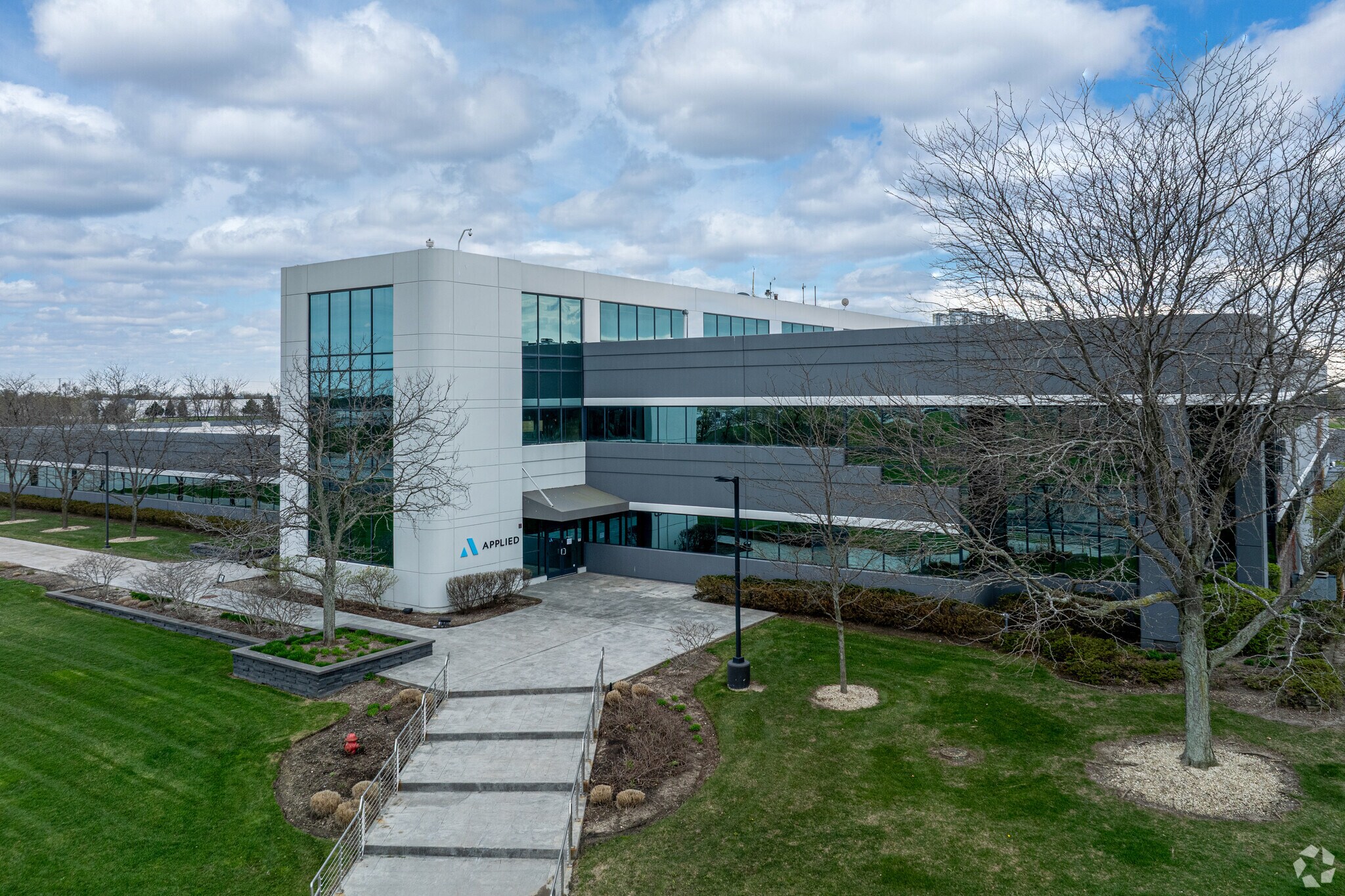 200 Applied Pky, University Park, IL à louer Photo de l’immeuble– Image 1 sur 23