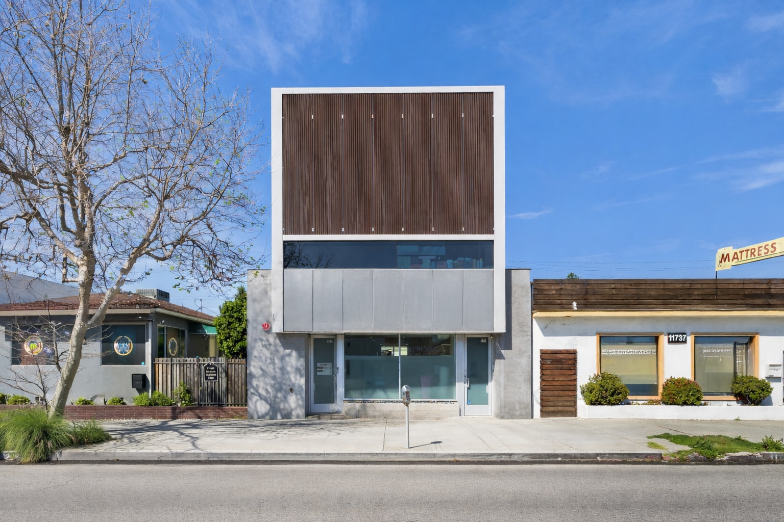 11741 W Pico Blvd, Los Angeles, CA à louer Photo principale– Image 1 sur 7