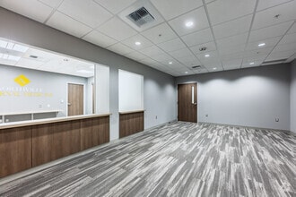 39000 W Seven Mile Rd, Livonia, MI à louer Photo intérieure– Image 1 sur 3