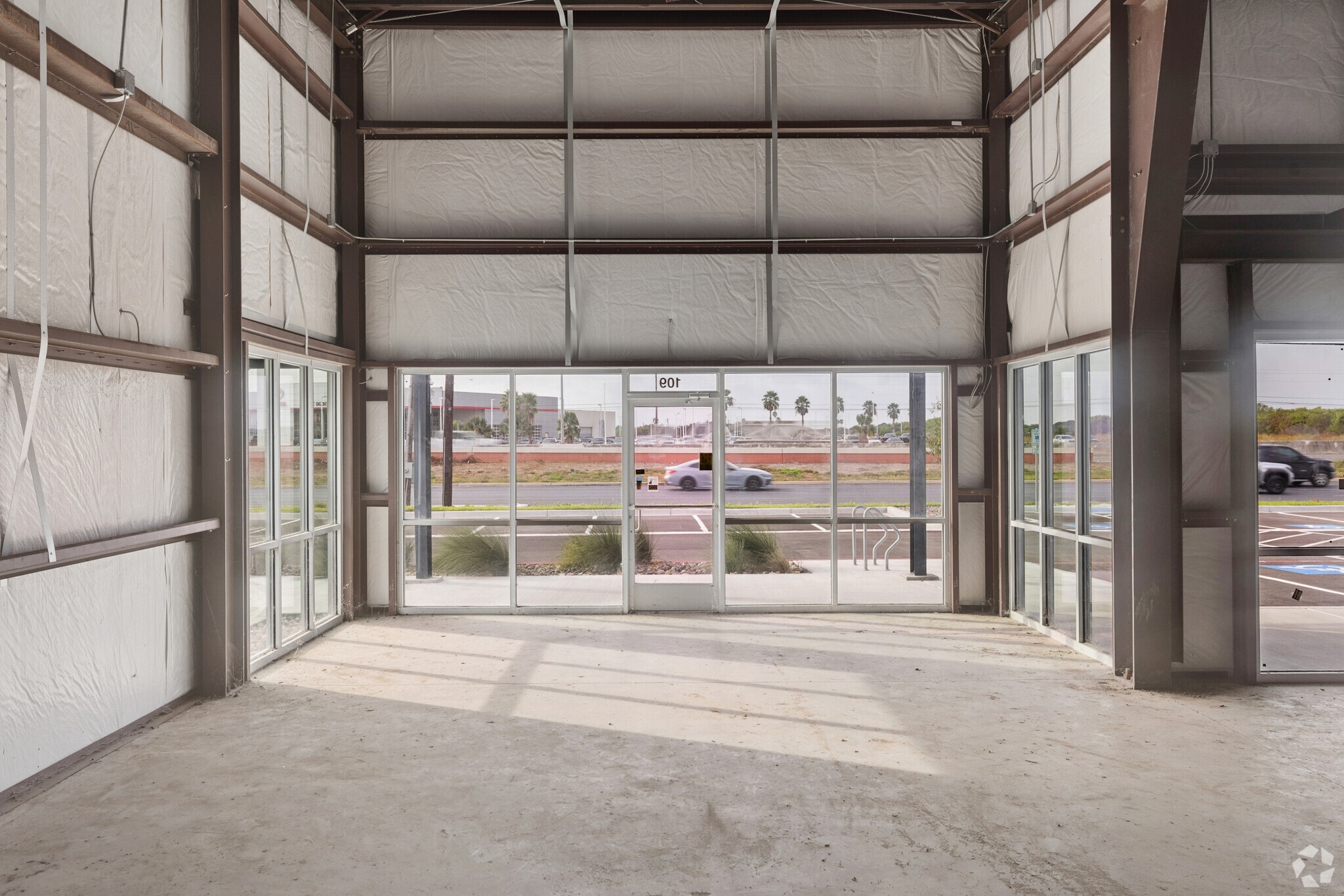8822 W Expressway 83, Harlingen, TX à louer Photo intérieure– Image 1 sur 2