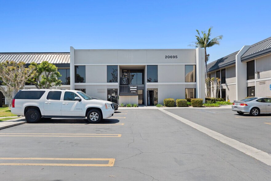20695 S Western Ave, Torrance, CA à louer - Photo de l’immeuble – Image 3 sur 10