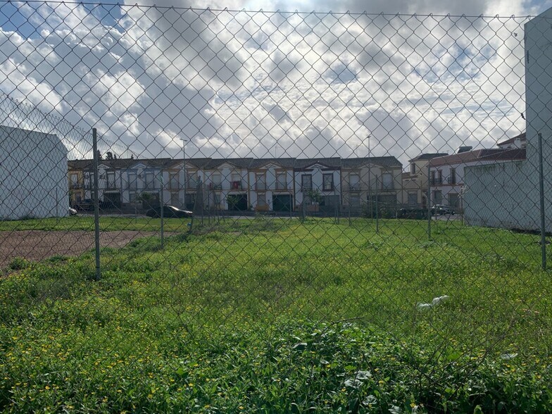Terrain dans Cantillana, Sevilla à vendre - Photo de l’immeuble – Image 2 sur 6