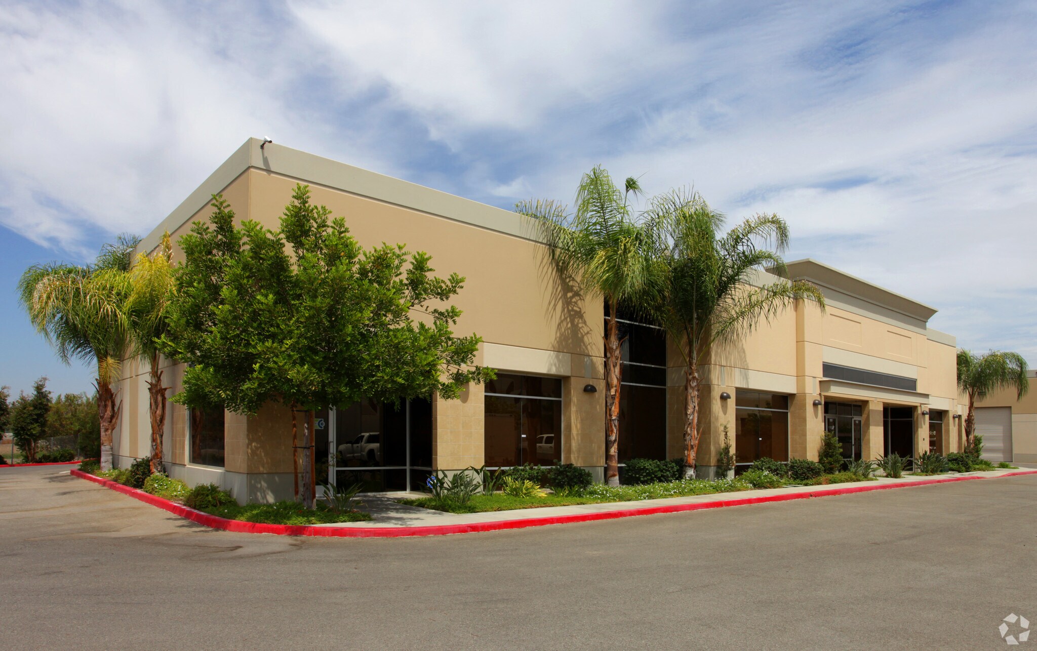 18283 Pasadena St, Lake Elsinore, CA à louer Photo de l’immeuble– Image 1 sur 9