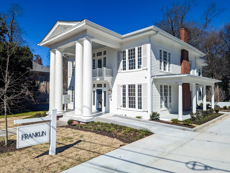 107 E Park Ave, Greenville, SC à louer - Photo de l’immeuble – Image 2 sur 14