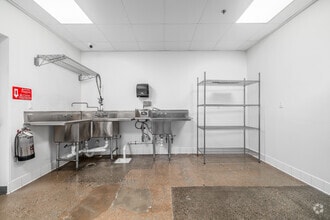 14435 Victory Blvd, Van Nuys, CA à louer Photo intérieure– Image 1 sur 12