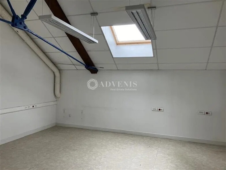 Bureau dans Bourges à louer - Photo de l’immeuble – Image 2 sur 2