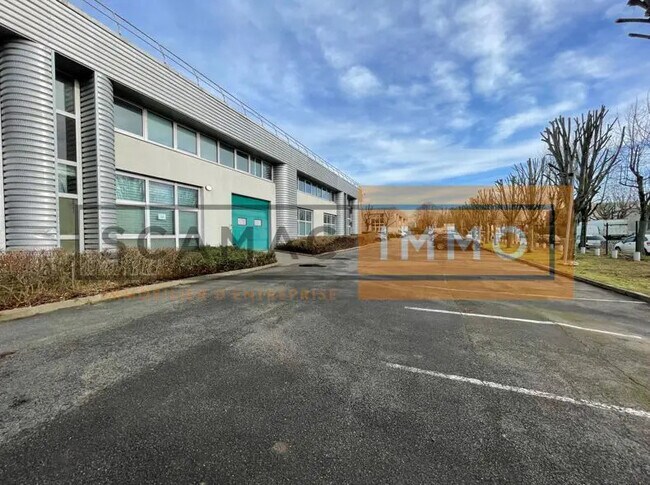 Plus de détails pour 13 Rue Henri Farman, Tremblay-en-France - Bureau, Industriel/Logistique à louer