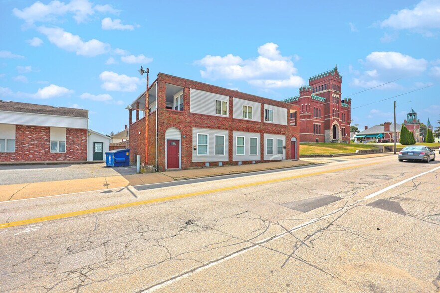 292 S Main St, Woonsocket, RI à vendre - Photo de l’immeuble – Image 2 sur 9