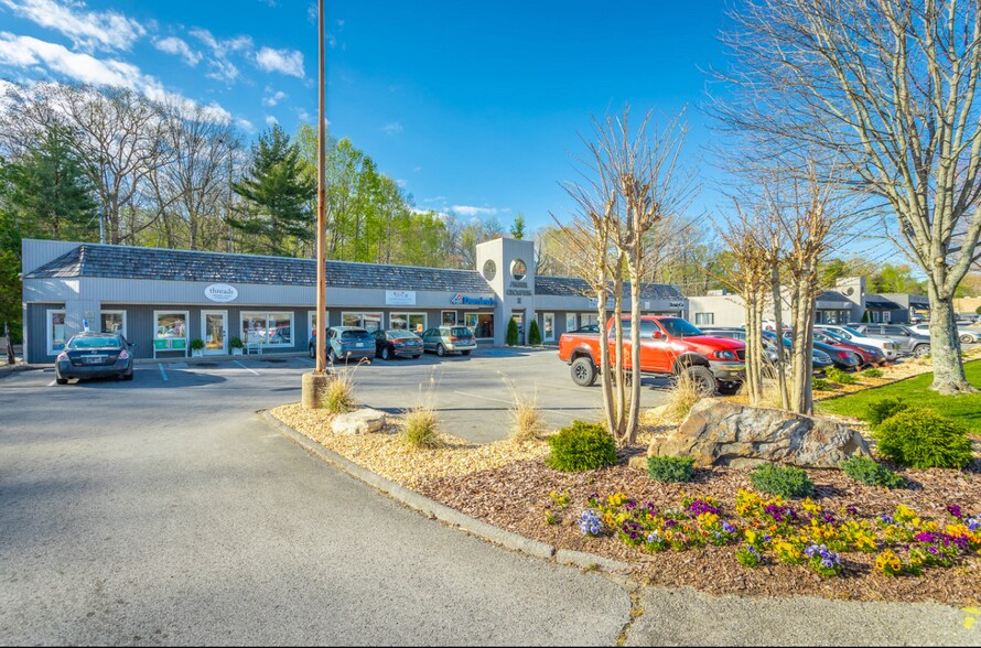 1207-1223 Taft Hwy, Signal Mountain, TN à louer - Photo de l’immeuble – Image 1 sur 3