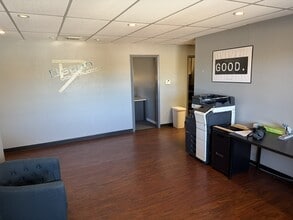 5815 N Black Canyon Hwy, Phoenix, AZ à louer Photo intérieure– Image 2 sur 10