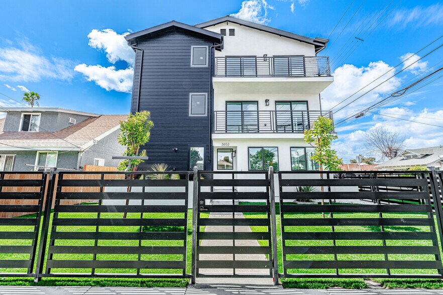 3653 Halldale Ave, Los Angeles, CA à vendre - Photo de l’immeuble – Image 3 sur 47