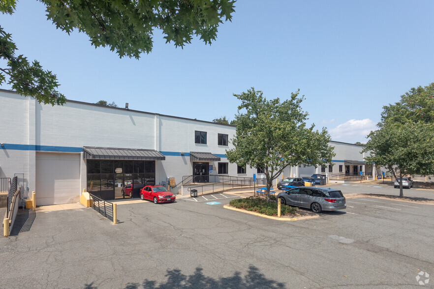 7200 Fullerton Rd, Springfield, VA à louer - Photo de l’immeuble – Image 3 sur 5