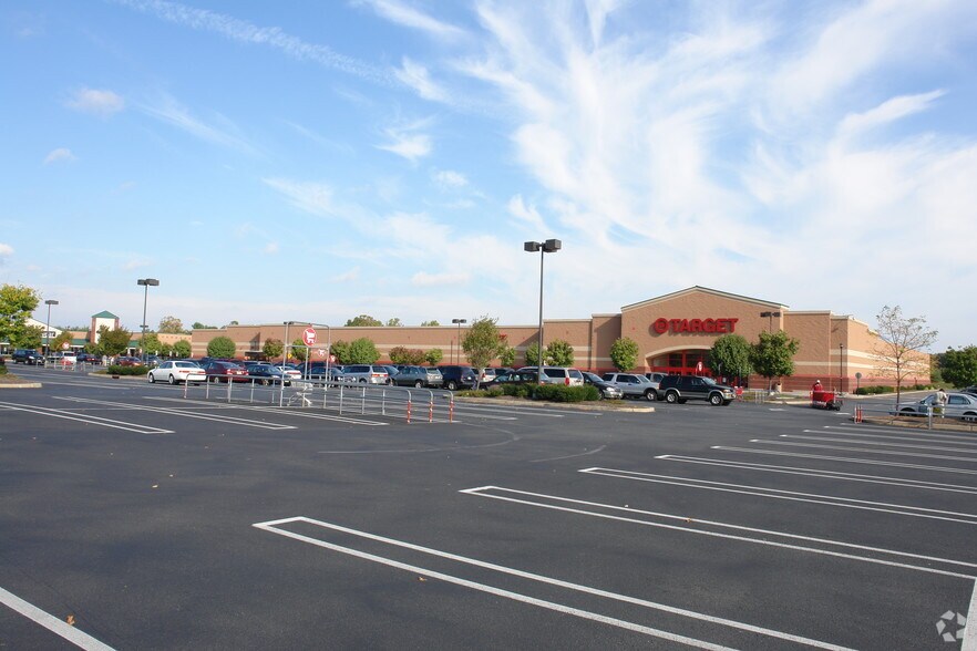 70 Princeton Hightstown Rd, East Windsor, NJ à louer - Photo de l’immeuble – Image 1 sur 7