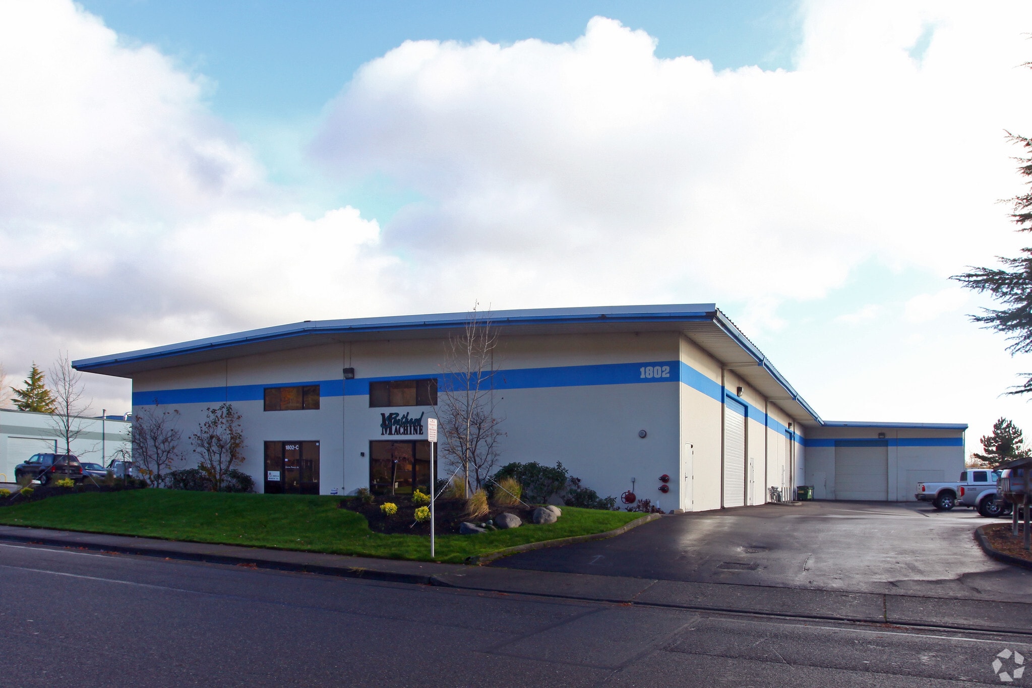 1802 Pike St NW, Auburn, WA à vendre Photo principale– Image 1 sur 5