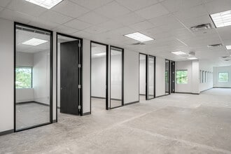 1750 Valley View Ln, Farmers Branch, TX à louer Photo intérieure– Image 2 sur 8