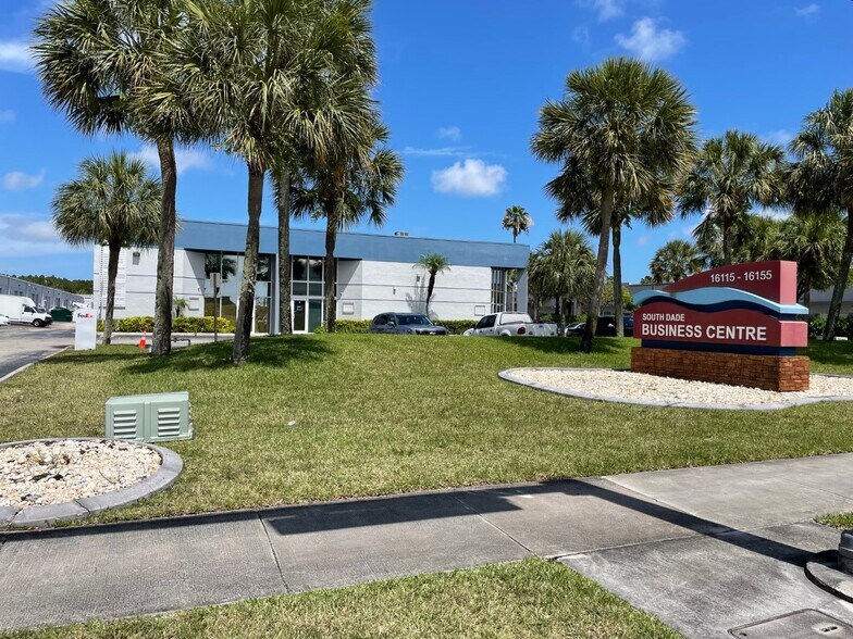 16155-16155 SW 117th Ave, Miami, FL à vendre - Photo de l’immeuble – Image 3 sur 23