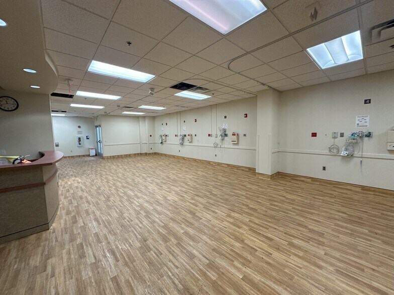 1553 Chester Pike, Crum Lynne, PA à louer - Photo de l’immeuble – Image 3 sur 3