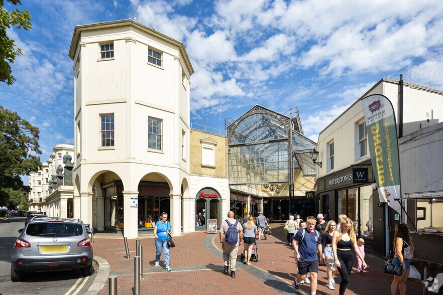 Liverpool Rd, Worthing à louer - Photo de l’immeuble – Image 1 sur 6