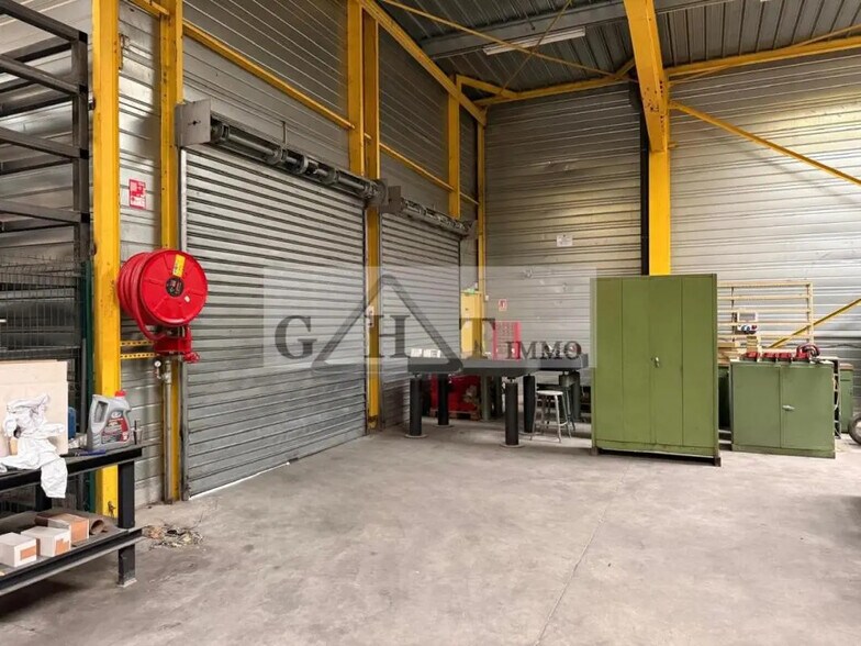 Industriel/Logistique dans La Ville-du-Bois à louer - Photo intérieure – Image 3 sur 10