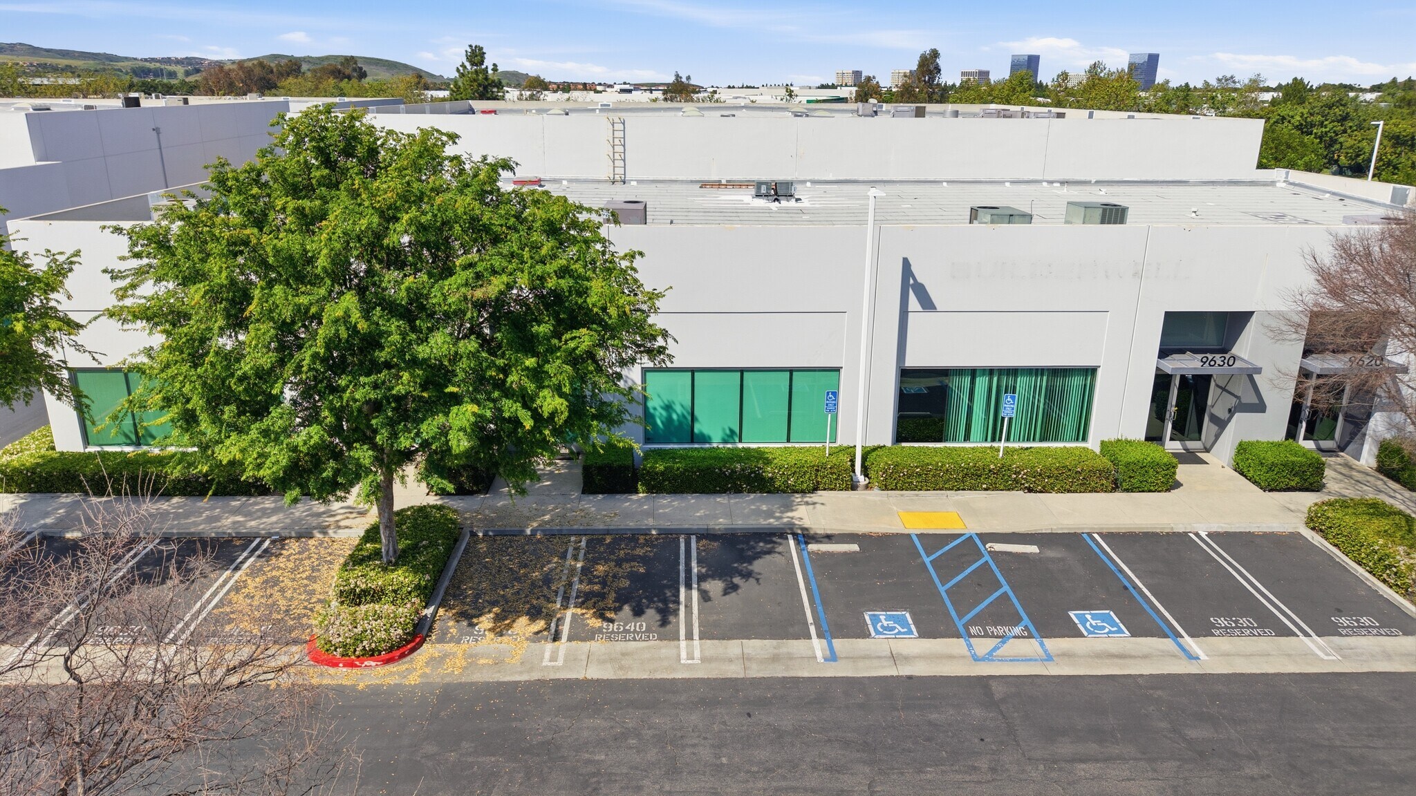 9590-9610 Research Dr, Irvine, CA à vendre Photo principale– Image 1 sur 8
