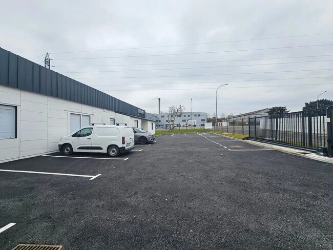 Plus de détails pour Rue Louis Gay Lussac, Meaux - Bureau/Médical à louer