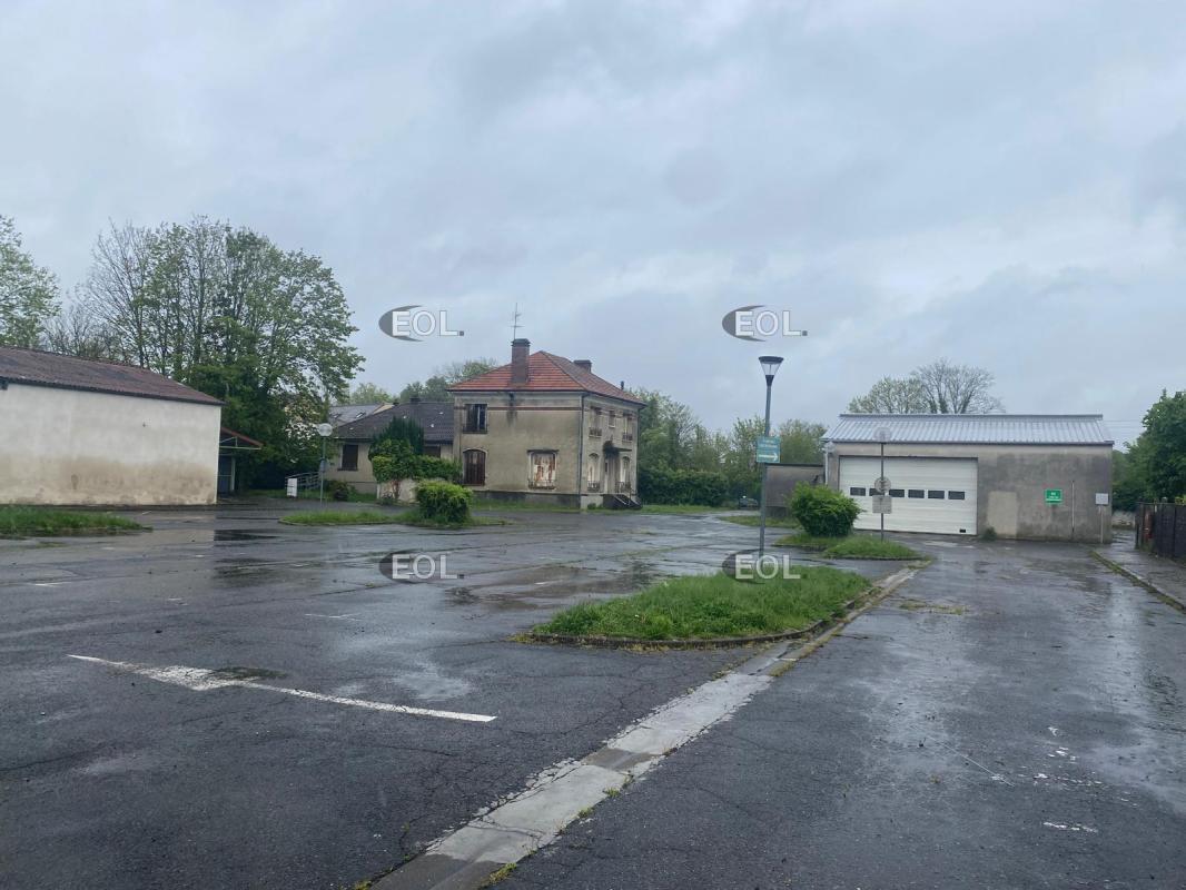 Local d'activités dans Villeparisis à vendre Photo de l’immeuble– Image 1 sur 9