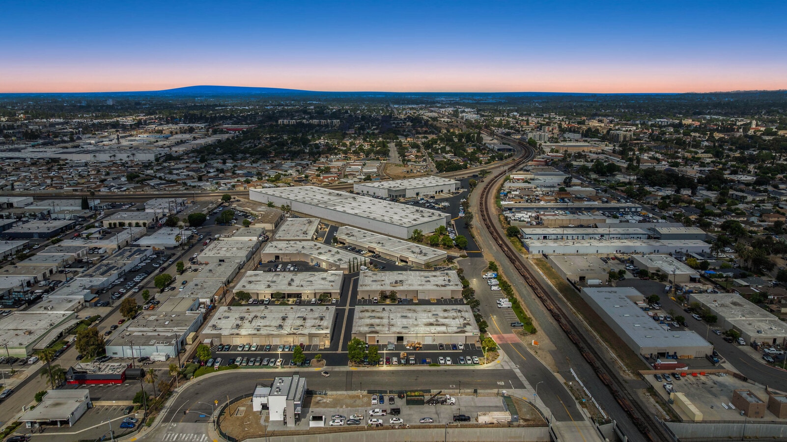 1132-1140 E Valencia Dr, Fullerton, CA 92831 - Lot 1134 - - Photo intérieure - Image 2 of 8