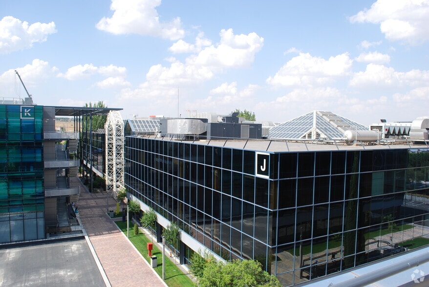 Avenida de Castilla, 2, Torrejón de Ardoz, Madrid à louer - Photo de l’immeuble – Image 3 sur 10