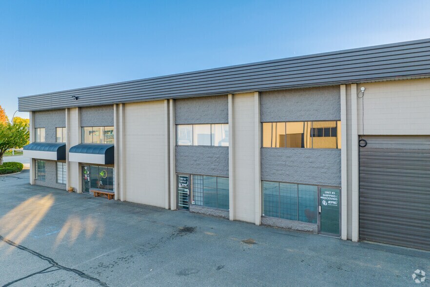 5965 205A St, Langley, BC à louer - Photo de l’immeuble – Image 2 sur 7