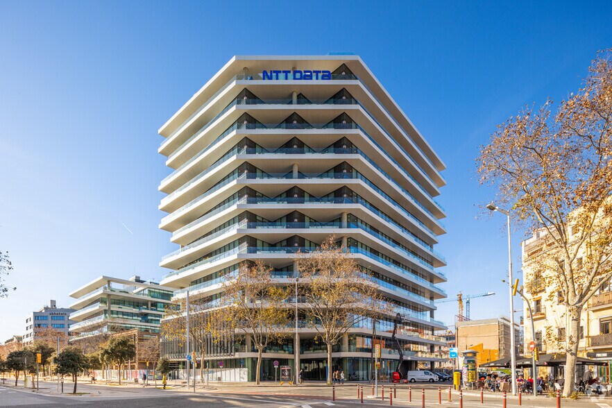 Avinguda d'Icària, 213, Barcelone, Barcelona à louer - Photo de l’immeuble – Image 1 sur 12