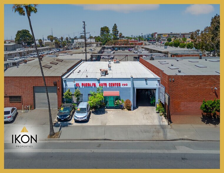 12817 S Broadway, Los Angeles, CA à vendre - Photo de l’immeuble – Image 1 sur 21