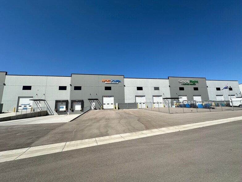 1920 N 2200 W, Salt Lake City, UT à louer - Photo de l’immeuble – Image 2 sur 11