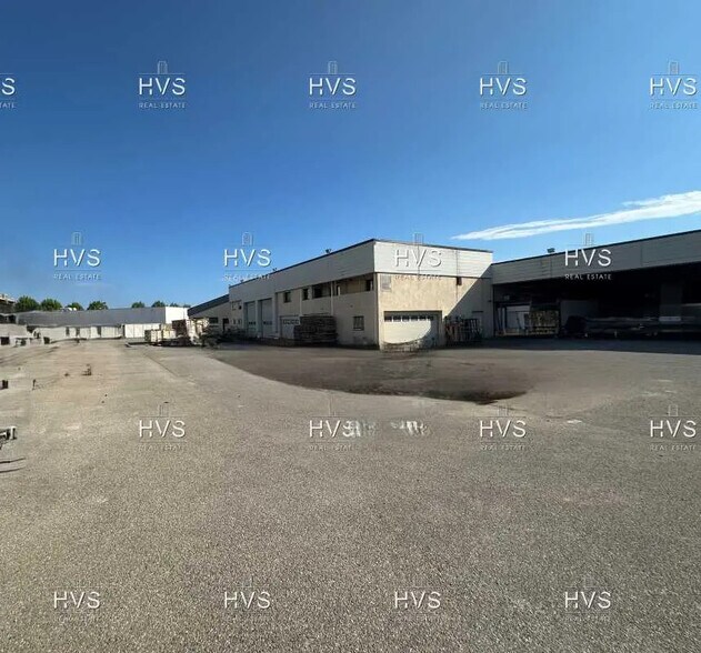 Industriel/Logistique dans Marignane à vendre - Photo de l’immeuble – Image 1 sur 10
