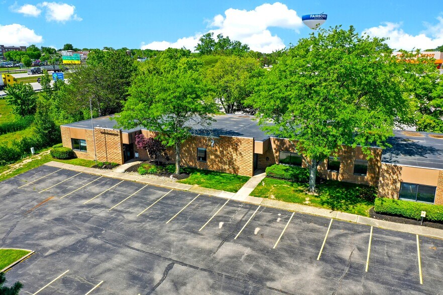 3160-3162 Presidential Dr, Fairborn, OH à louer - Photo de l’immeuble – Image 3 sur 16