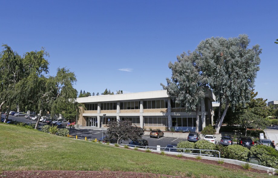 1530 Page Mill Rd, Palo Alto, CA à louer - Photo de l’immeuble – Image 2 sur 7