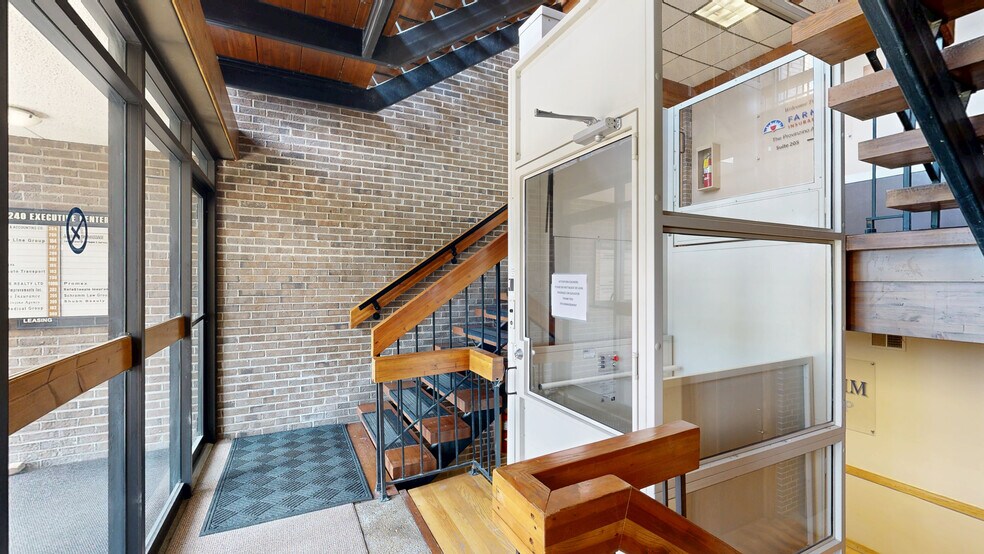 240 E Lake St, Addison, IL à louer - Numérisation 3D Matterport – Image 2 sur 17