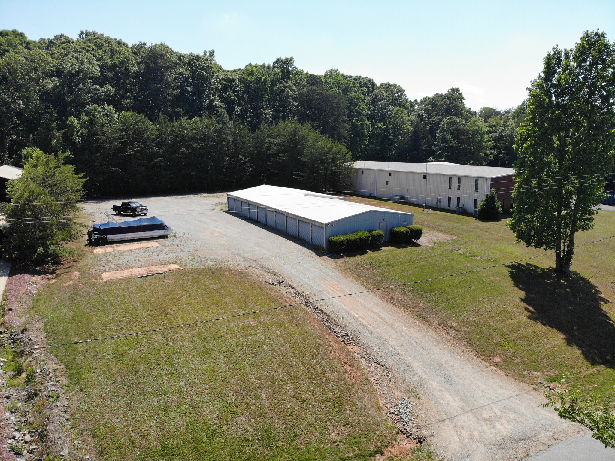 7576 Townsend Dr, Denver, NC à louer Photo de l’immeuble– Image 1 sur 9