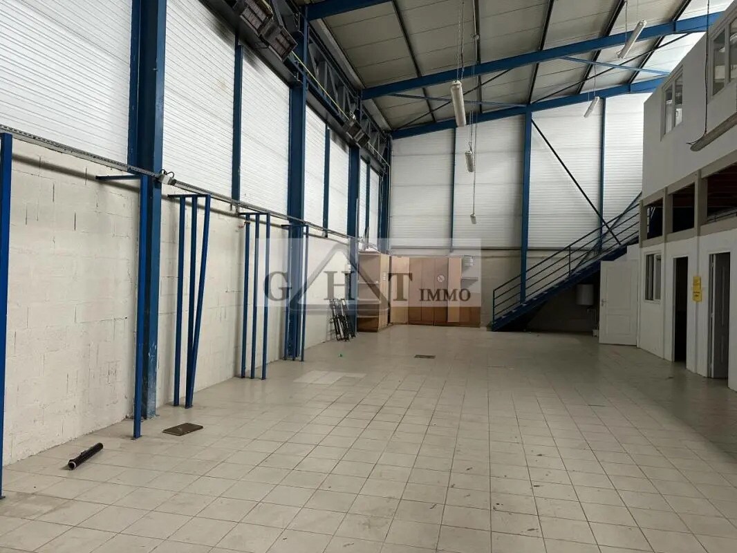 Industriel/Logistique dans Montfermeil à louer Photo intérieure– Image 1 sur 7