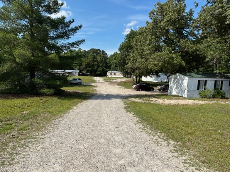 Mobile Home Parks - Sanford and Linden portefeuille de 2 biens à vendre sur LoopNet.fr - Photo de l’immeuble – Image 3 sur 15