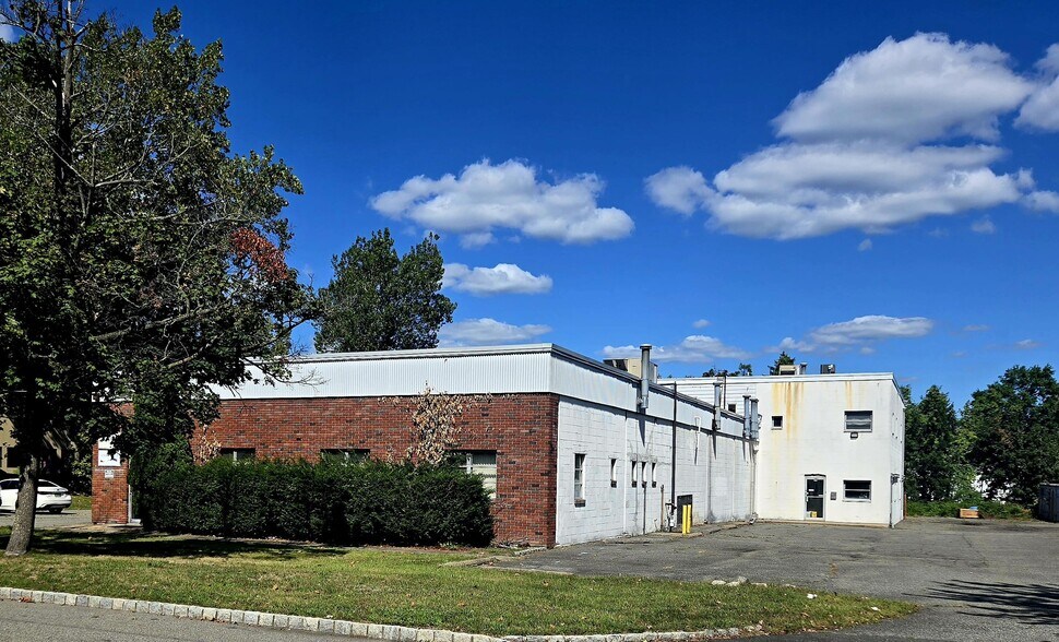 60 Harding Ave, Dover, NJ à vendre - Photo de l’immeuble – Image 2 sur 2