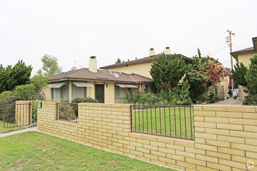 13272 Fletcher St, Garden Grove, CA à vendre - Photo principale – Image 1 sur 3