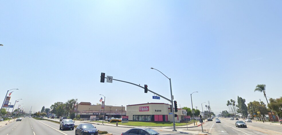 9400-9436 Firestone Blvd, Downey, CA à louer - Photo de l’immeuble – Image 3 sur 15